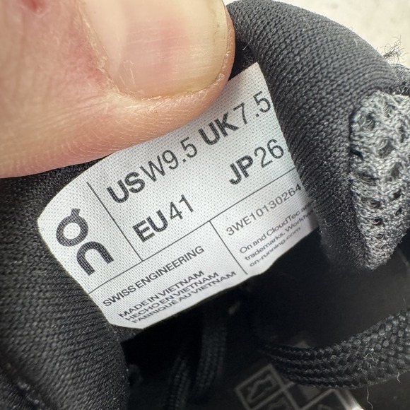 Womens On Cloudrunner 2 Black Athletic Running Sneakers Shoes Size 9.5 M GUC - Picture 8 of 8